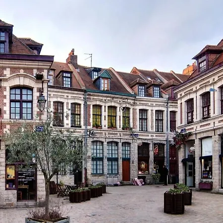 Superb Apartment In The Heart Of Old Lille! Apartamento
